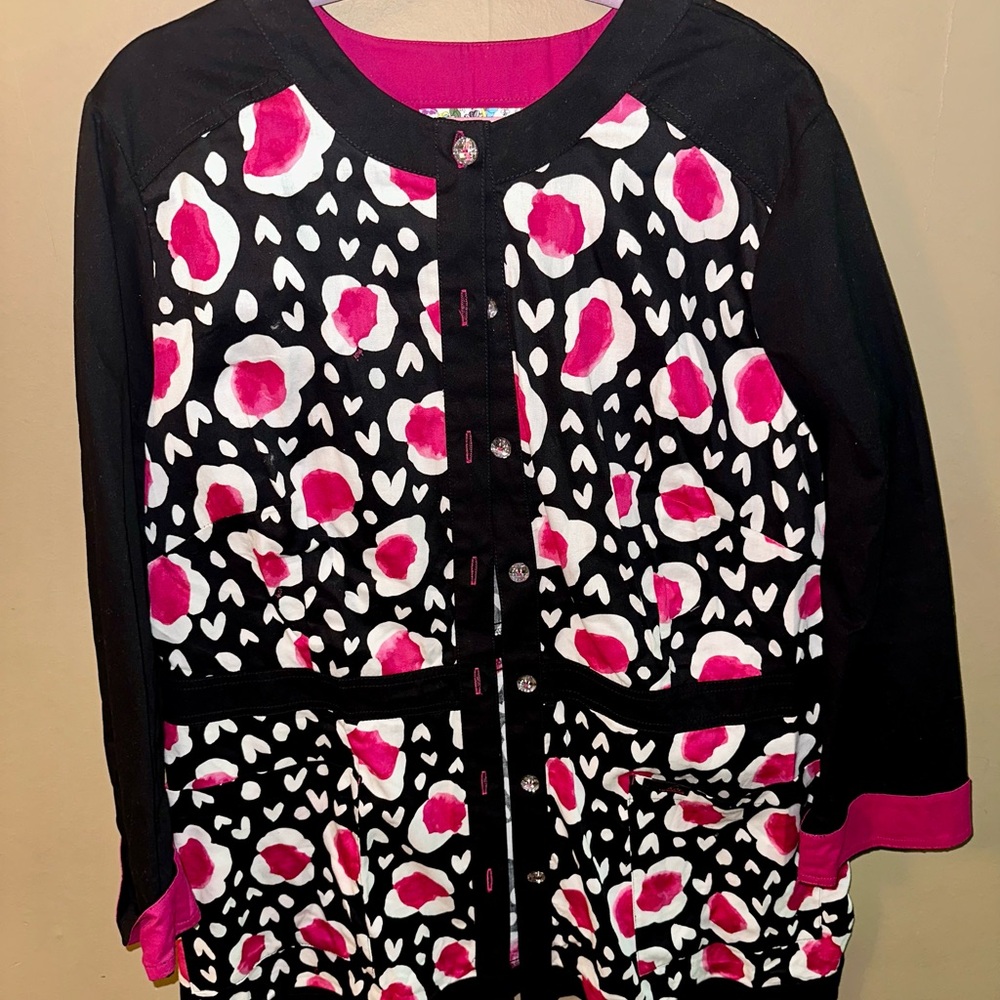Koi Black and Pink Heart Print Scrub Jacket
